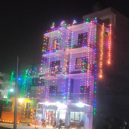 Kavre Guest House Lumbinī Exteriör bild