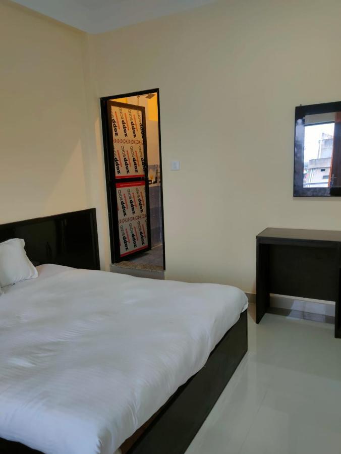 Kavre Guest House Lumbinī Exteriör bild